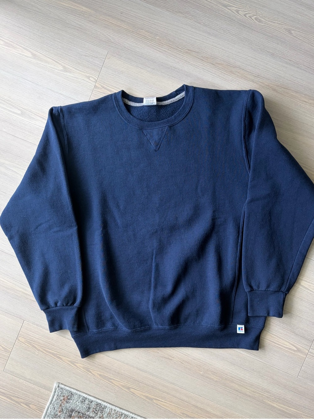NAVY BLUE RUSSELL ATHLETIC SWEATSHIRT